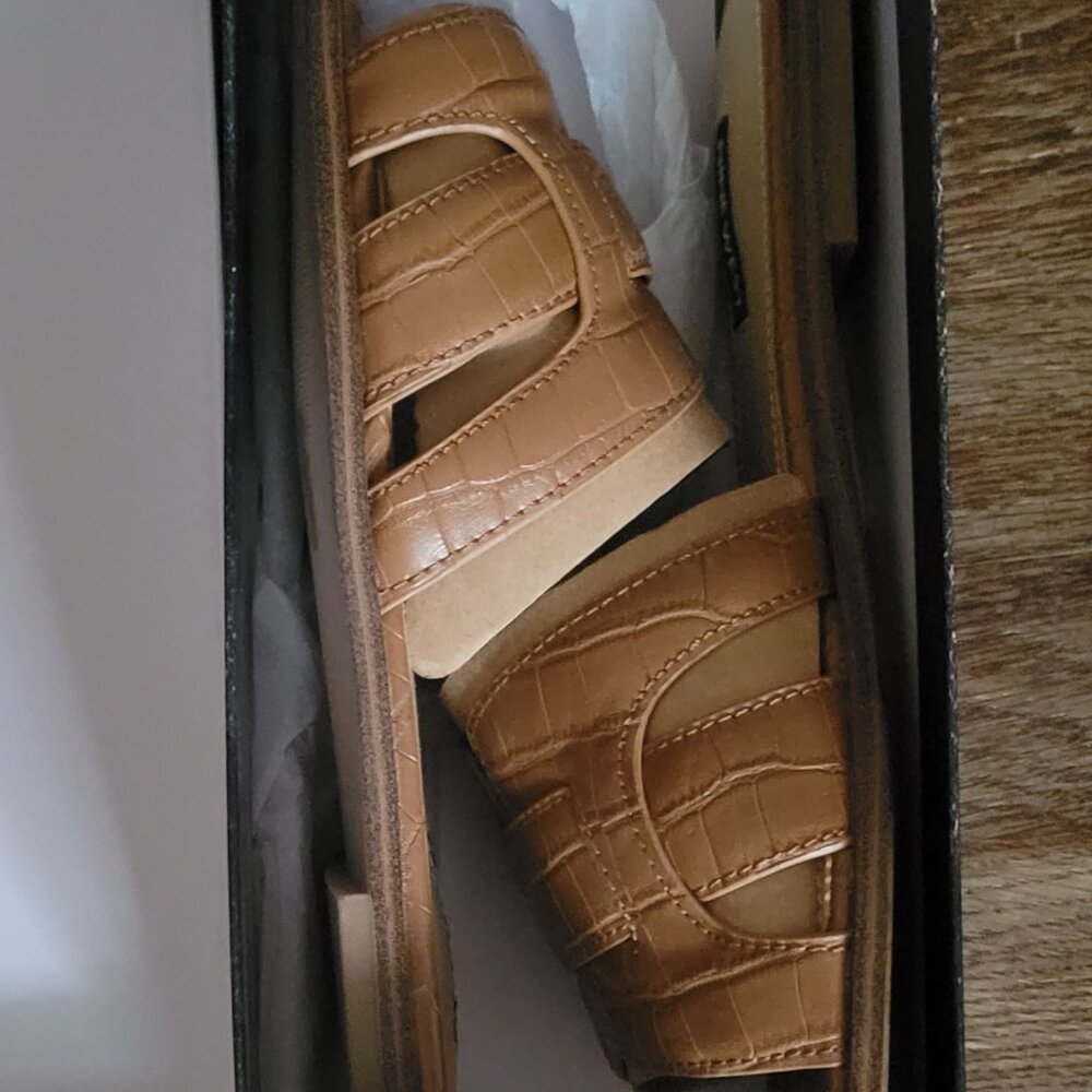 New in box Nine West Germani3